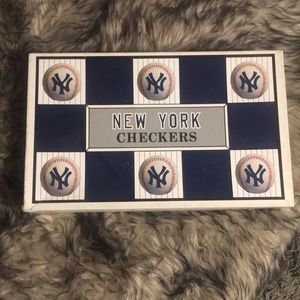 Major League Baseball checkers game Mets Yankees